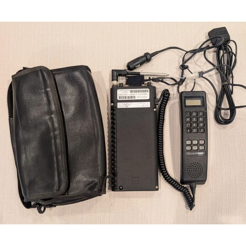 Motorola Vintage Cellular Car Phone S3784A Cellular One w/ Handset & Case – Part
